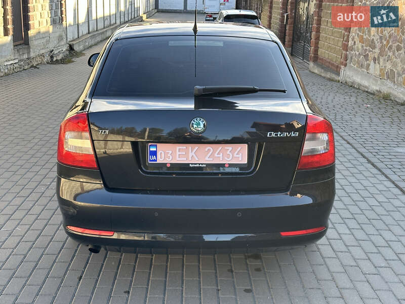 Лифтбек Skoda Octavia 2010 в Ровно