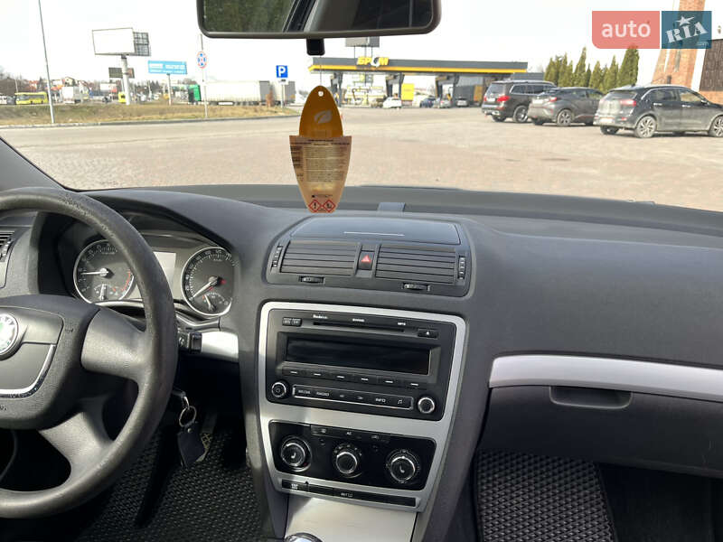 Лифтбек Skoda Octavia 2009 в Самборе фото 12 Лифтбек Skoda Octavia 2009 в Самборе