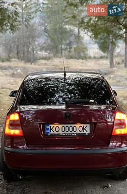 Лифтбек Skoda Octavia 2005 в Межгорье