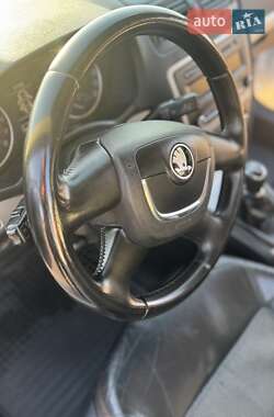 Лифтбек Skoda Octavia 2009 в 