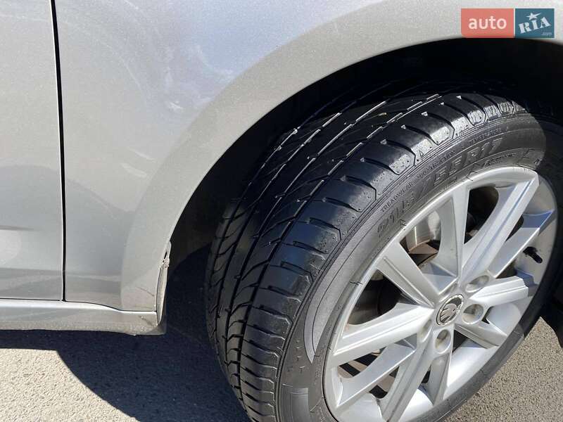 Універсал Skoda Octavia 2013 в Одесі