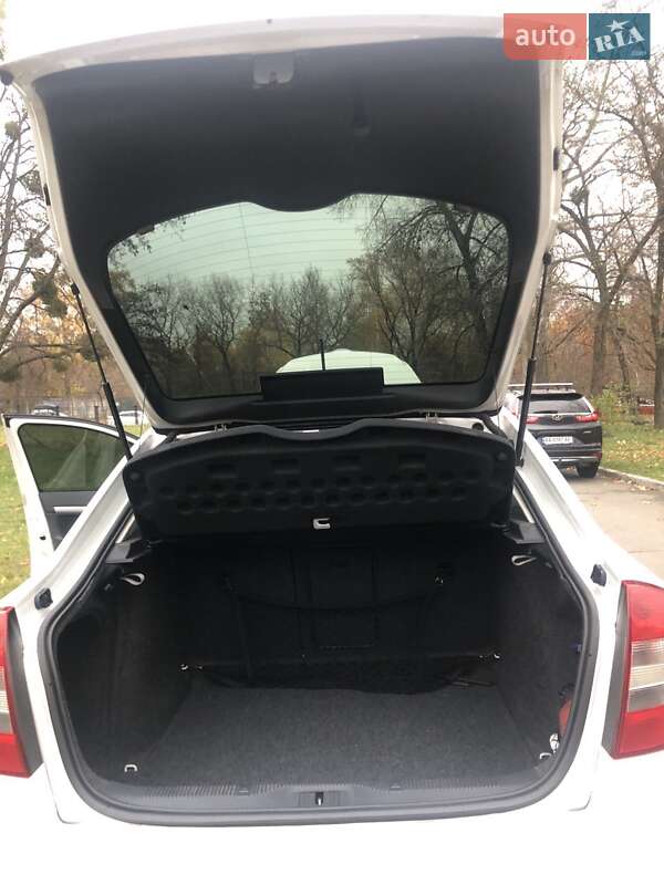 Лифтбек Skoda Octavia 2011 в Киеве фото 43 Лифтбек Skoda Octavia 2011 в Киеве
