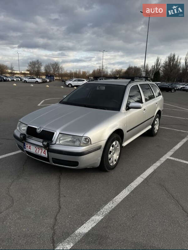 Универсал Skoda Octavia 2001 в 