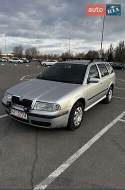 Универсал Skoda Octavia 2001 в 