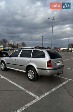 Универсал Skoda Octavia 2001 в 