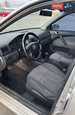 Универсал Skoda Octavia 2001 в 