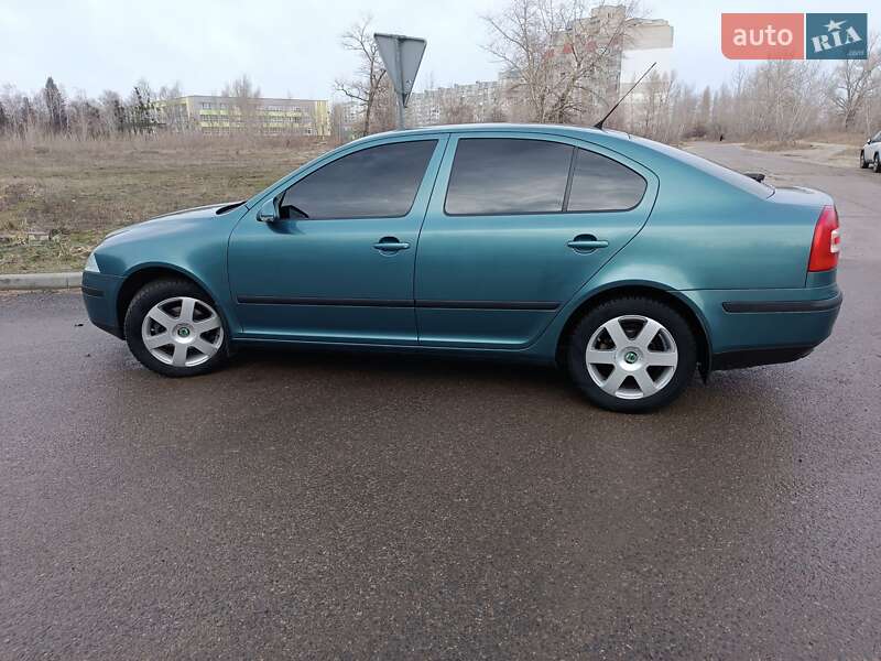 Лифтбек Skoda Octavia 2006 в Каневе