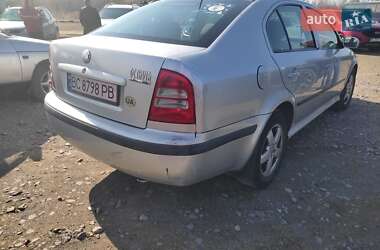 Лифтбек Skoda Octavia 2002 в 
