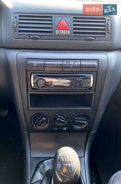 Лифтбек Skoda Octavia 2010 в 