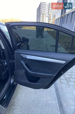 Лифтбек Skoda Octavia 2014 в 