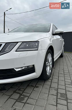 Ліфтбек Skoda Octavia 2017 в 