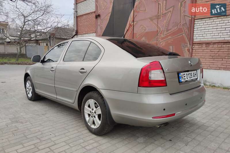 Ліфтбек Skoda Octavia 2009 в Дніпрі