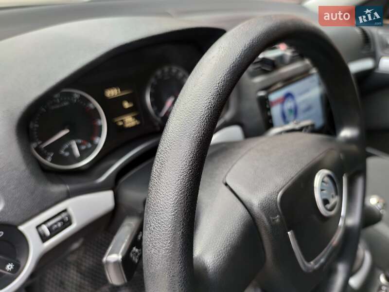 Ліфтбек Skoda Octavia 2009 в Дніпрі