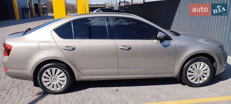 Лифтбек Skoda Octavia 2016 в Харькове