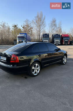 Лифтбек Skoda Octavia 2004 в 
