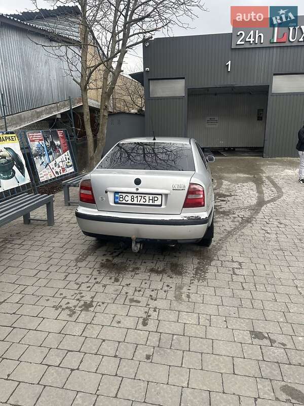 Skoda Octavia 2000