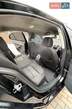 Лифтбек Skoda Octavia 2012 в 