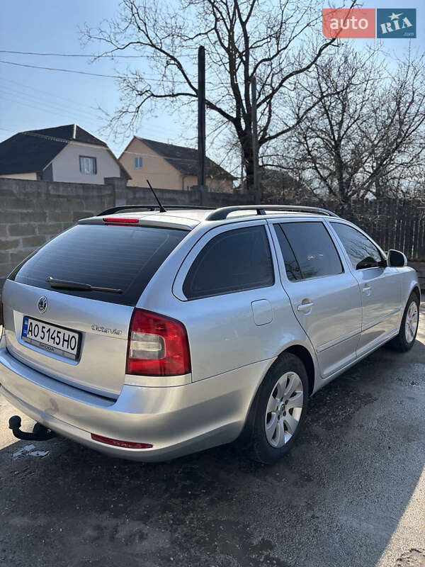 Универсал Skoda Octavia 2012 в Тячеве