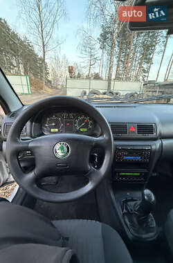 Универсал Skoda Octavia 2003 в 