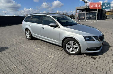 Универсал Skoda Octavia 2017 в Долине