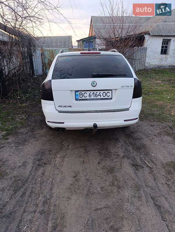 Универсал Skoda Octavia 2012 в Шептицькому