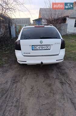 Універсал Skoda Octavia 2012 в 