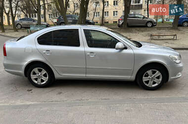 Лифтбек Skoda Octavia 2011 в 