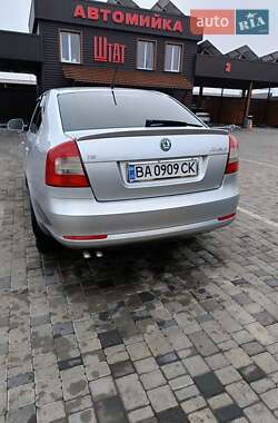 Лифтбек Skoda Octavia 2012 в 