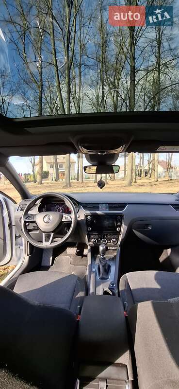 Универсал Skoda Octavia 2020 в Тернополе фото 19 Универсал Skoda Octavia 2020 в Тернополе