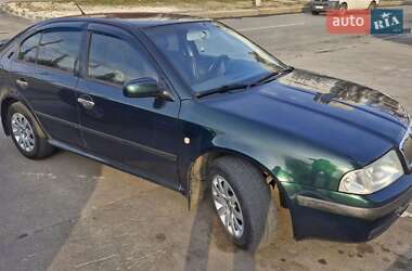 Лифтбек Skoda Octavia 2003 в 