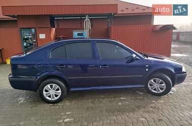 Лифтбек Skoda Octavia 2003 в 