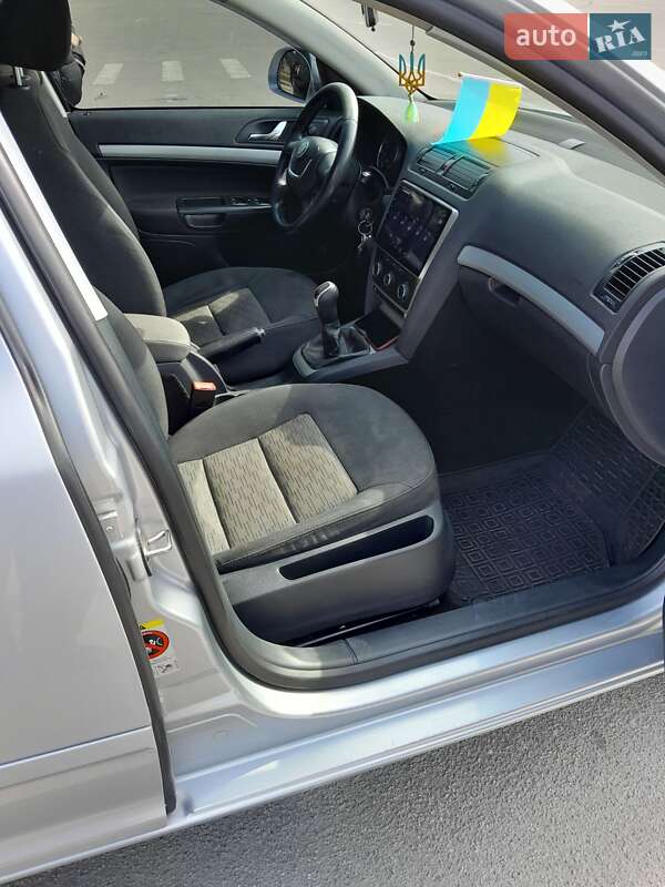 Ліфтбек Skoda Octavia 2012 в Запоріжжі