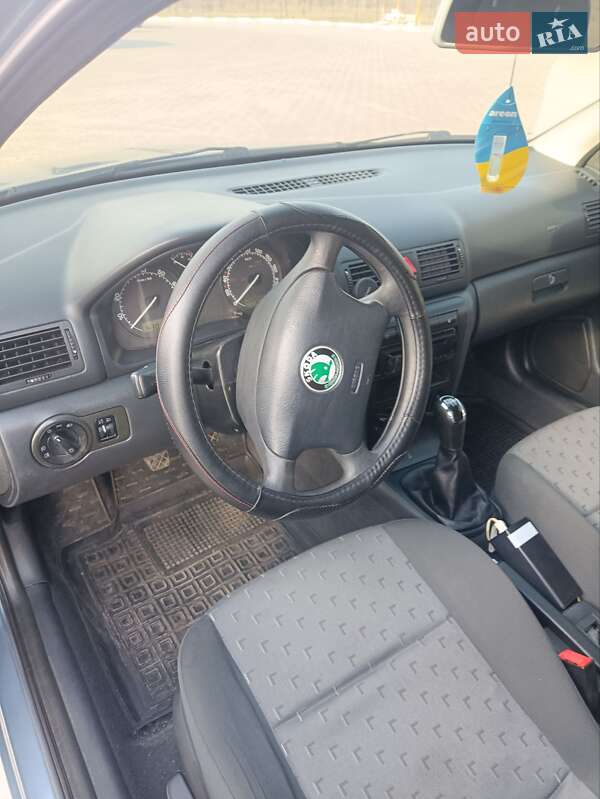 Универсал Skoda Octavia 2002 в Желтых Водах