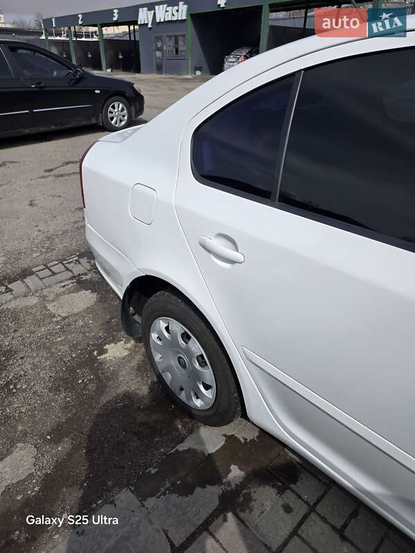Ліфтбек Skoda Octavia 2012 в Запоріжжі