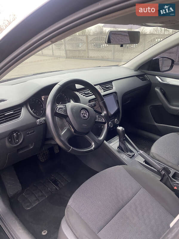 Лифтбек Skoda Octavia 2016 в Кривом Роге