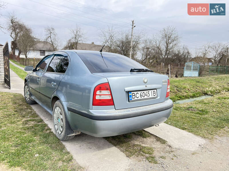 Лифтбек Skoda Octavia 2002 в Львове