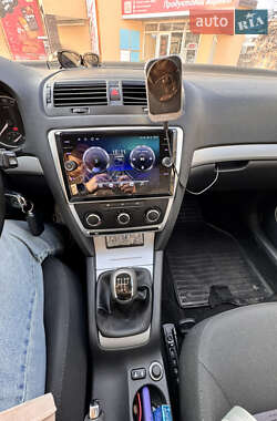 Лифтбек Skoda Octavia 2012 в 