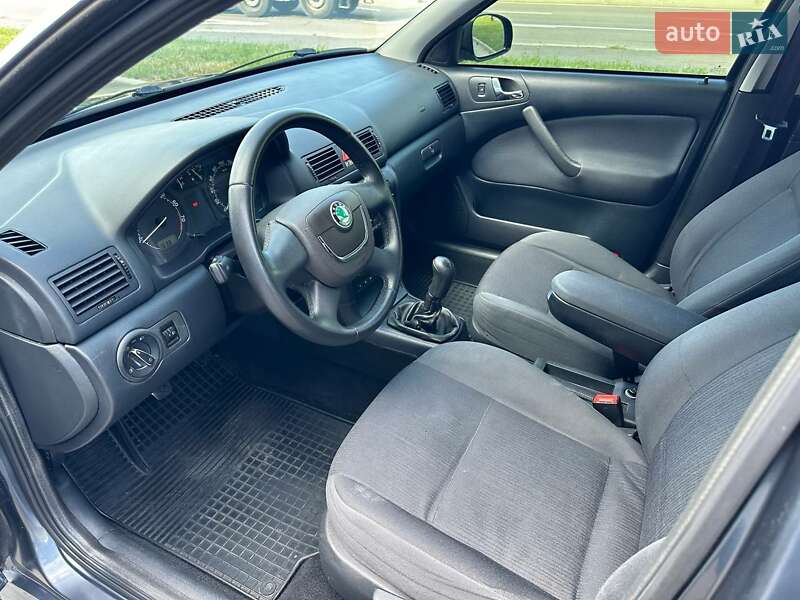 Лифтбек Skoda Octavia 2010 в Киеве
