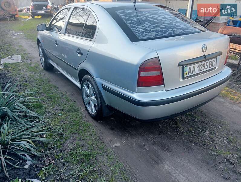 Ліфтбек Skoda Octavia 2000 в Прилуках