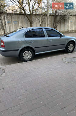 Лифтбек Skoda Octavia 2005 в 