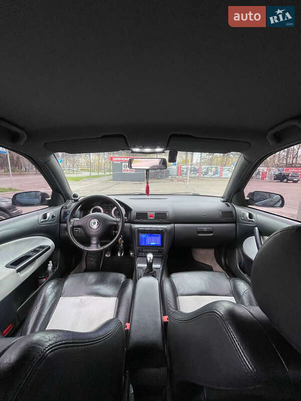 Ліфтбек Skoda Octavia 2003 в Києві