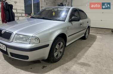 Ліфтбек Skoda Octavia 2004 в 