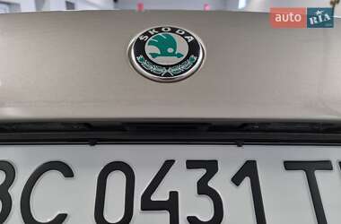 Лифтбек Skoda Octavia 2012 в 