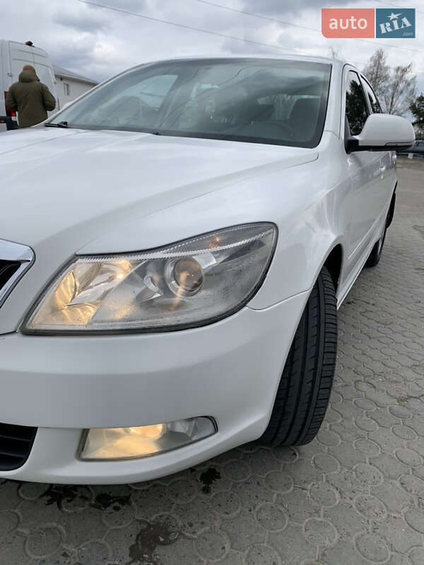 Лифтбек Skoda Octavia 2011 в Черновцах