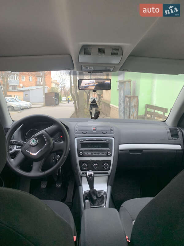 Лифтбек Skoda Octavia 2011 в Черновцах