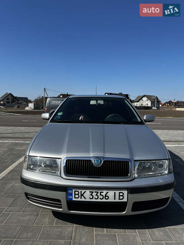 Лифтбек Skoda Octavia 2002 в Луцке