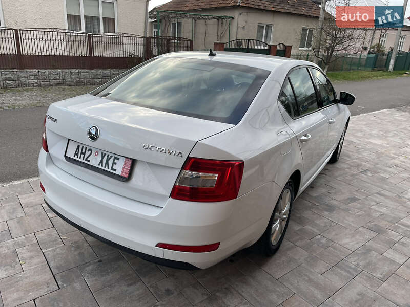 Лифтбек Skoda Octavia 2016 в Иршаве