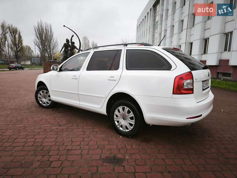 Універсал Skoda Octavia 2012 в Кам'янському