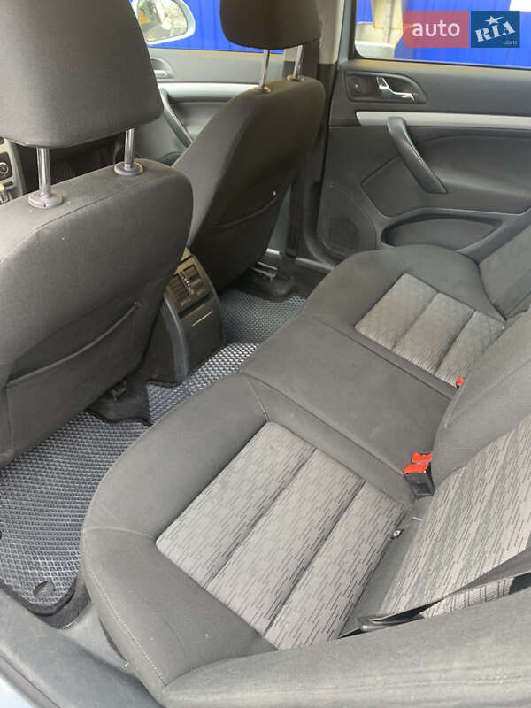 Універсал Skoda Octavia 2009 в Звягелі