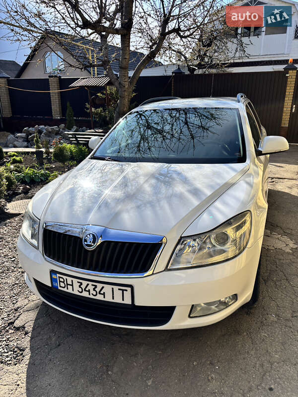 Універсал Skoda Octavia 2010 в Первомайську